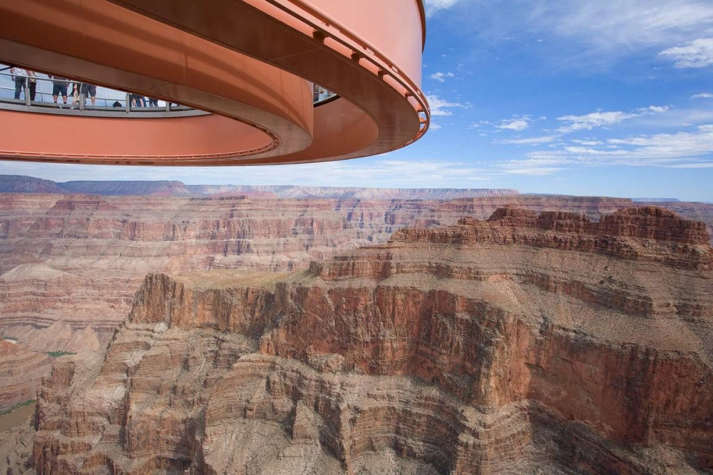 Гранд-Каньона получил известность благодаря стеклянному мосту Skywalk